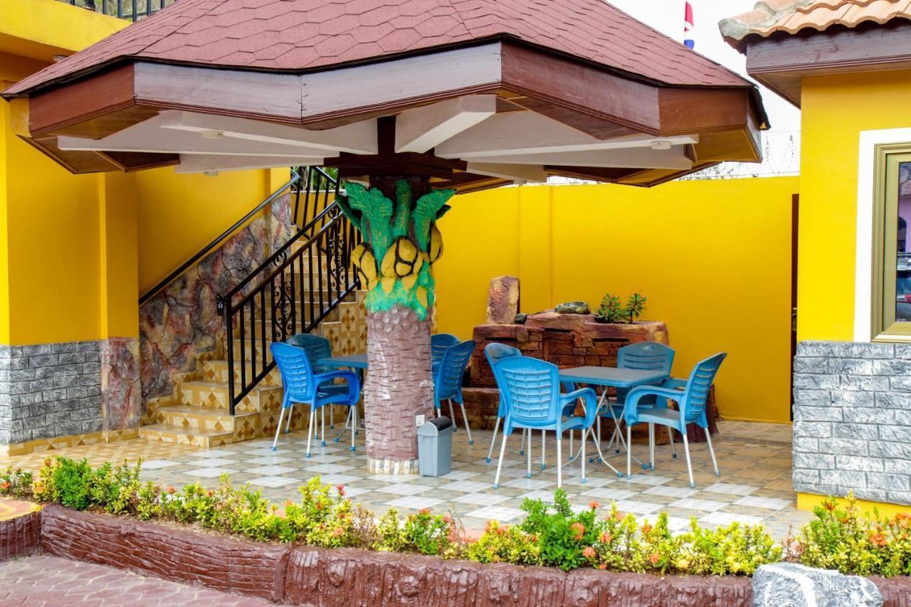 Hilton View Hotel Ogbodjo Exteriér fotografie