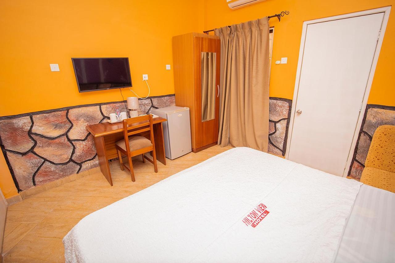 Hilton View Hotel Ogbodjo Exteriér fotografie
