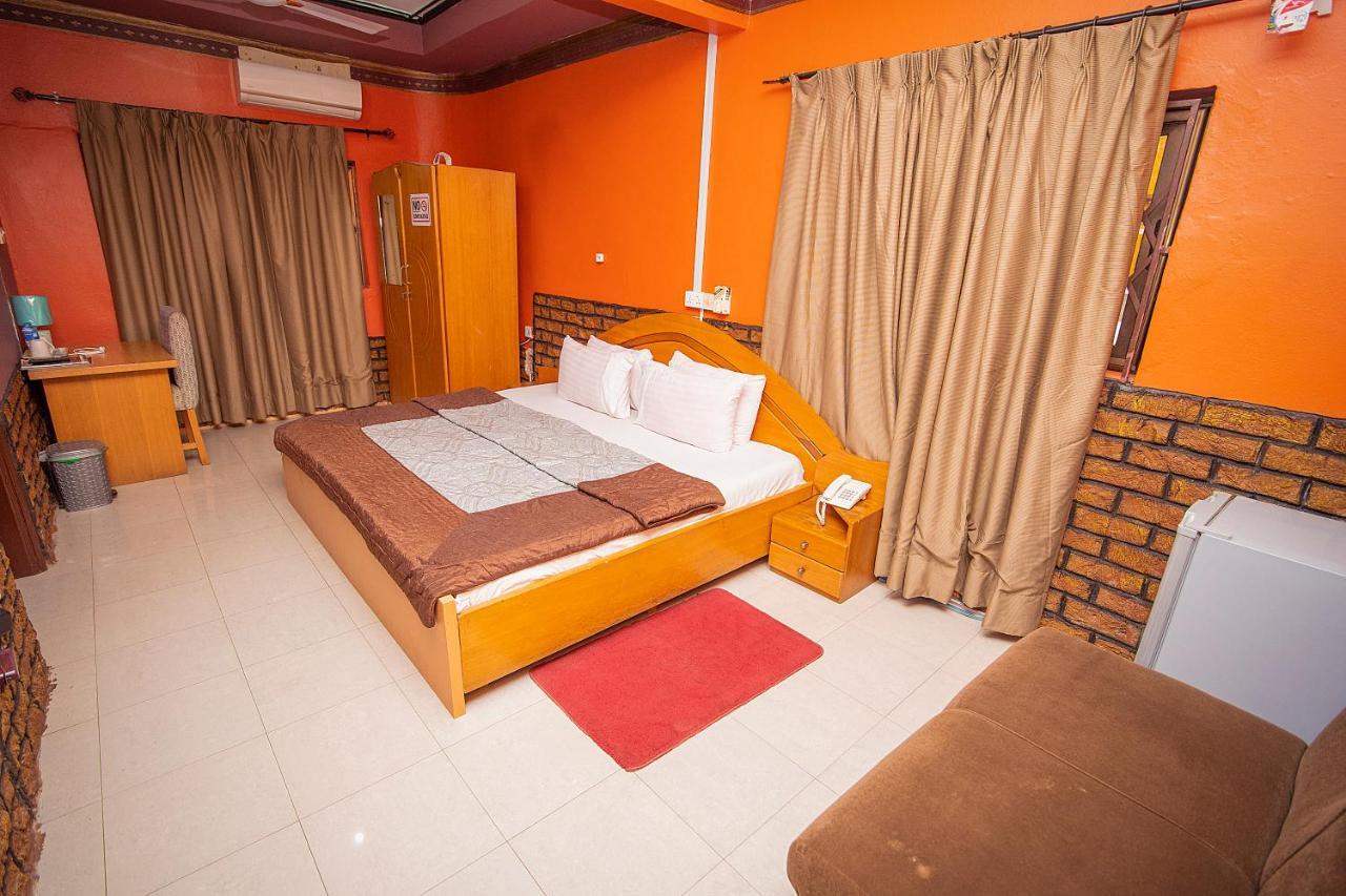 Hilton View Hotel Ogbodjo Exteriér fotografie