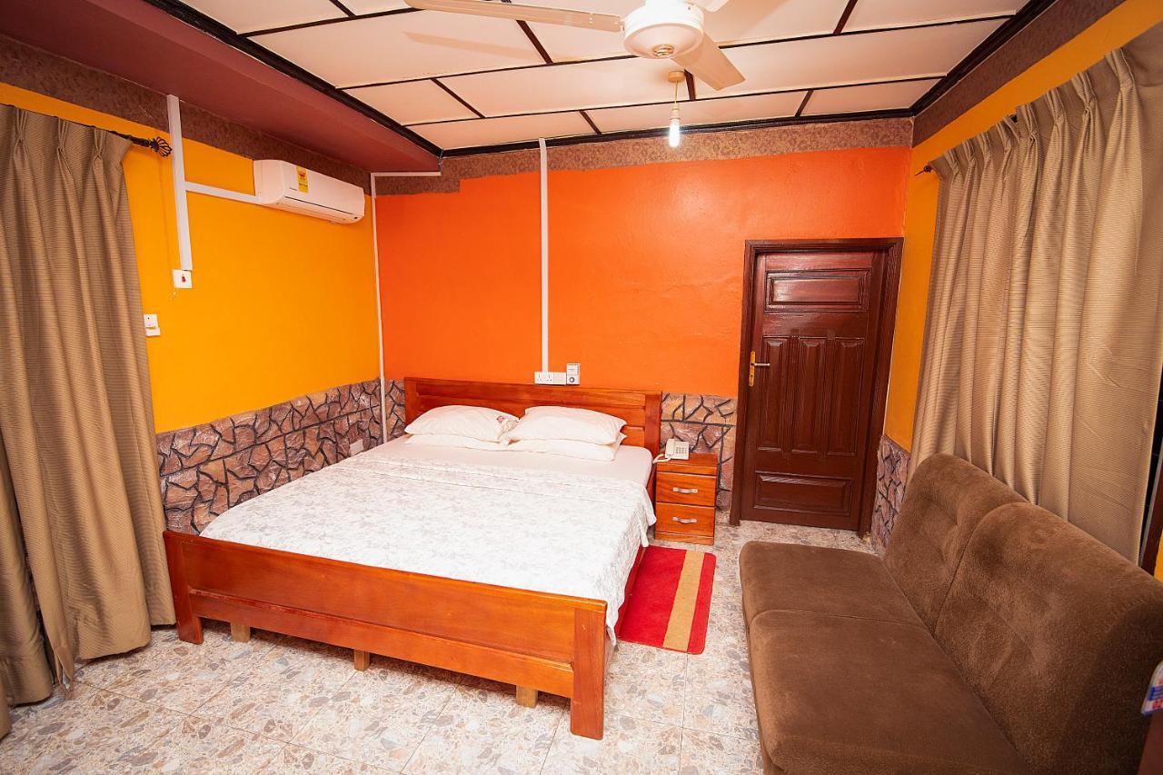 Hilton View Hotel Ogbodjo Exteriér fotografie